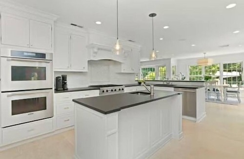 Westport House | Newly renovated 6BR, Pool, Spa, ScreenPorch, 2 private acres, Heart of Westport.