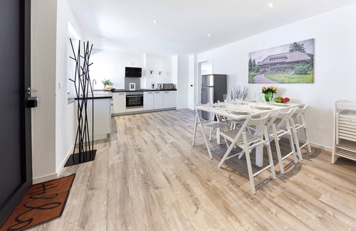 Ringsheim Apartment | Newly renovated apartment just 300m from the train station