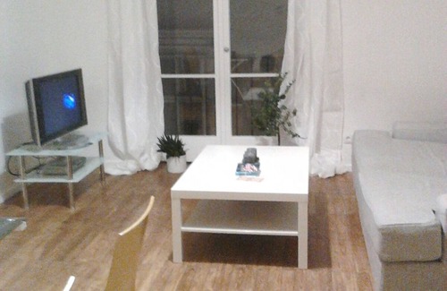 Innere Stadt Condo | Newly renovated apartment near the Hofburg