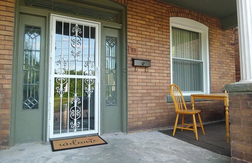 Midland House | Newly Renovated Big 5 Bedroom Stay