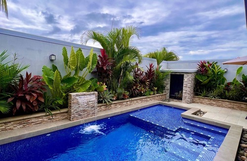 Jaco House | Newly Renovated Casita & Private Salt Water Pool, Family Friendly