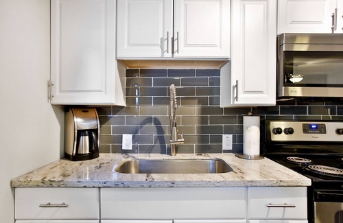 Mesa House | Newly Renovated Casita in Mesa, King-Sized Bed and Lightening Fast WiFi