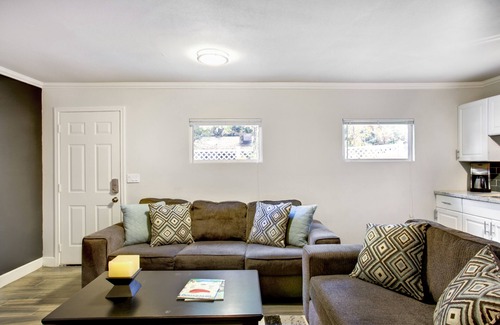 Mesa House | Newly Renovated Casita in Mesa, King-Sized Bed and Lightening Fast WiFi