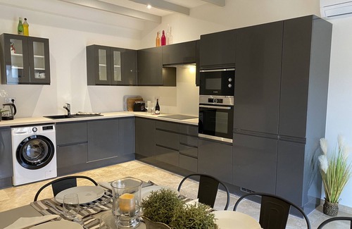 Quarante House | Newly renovated character property in stunning location