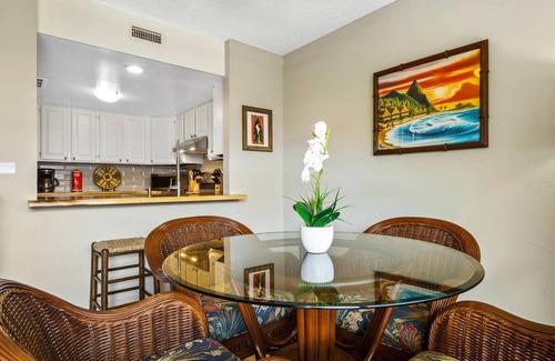 Kahaluu-Keauhou Condo | Newly Renovated Condo at White Sands Village #221, Steps From Magic Sands Beach!
