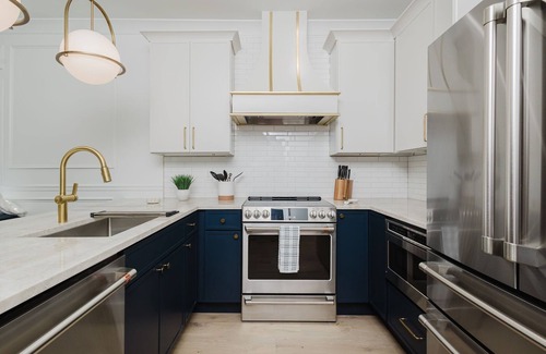 Northeast South Bend Condo | Newly renovated condo on Notre Dame Ave, steps from the Golden Dome! Sleeps 4-6!