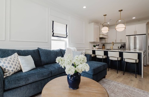 Northeast South Bend Condo | Newly renovated condo on Notre Dame Ave, steps from the Golden Dome! Sleeps 4-6!