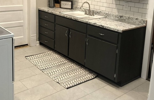 Osborne Apartment | Newly renovated downtown flat