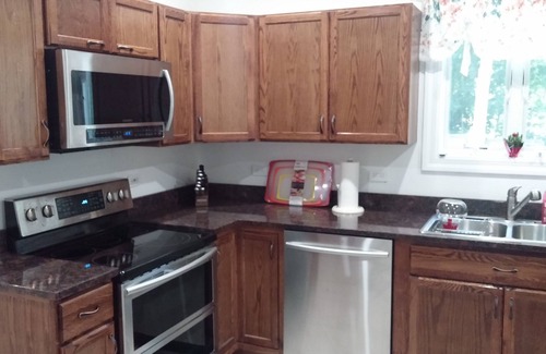 Greenport Apartment | NEWLY Renovated Family Home Great Area - Beach - Greenport - Ferry - Restaurants