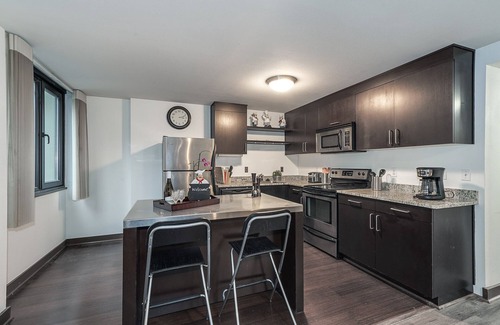 Downtown Portland Condo | Newly renovated/furnished 2BR condo near PSU/OHSU