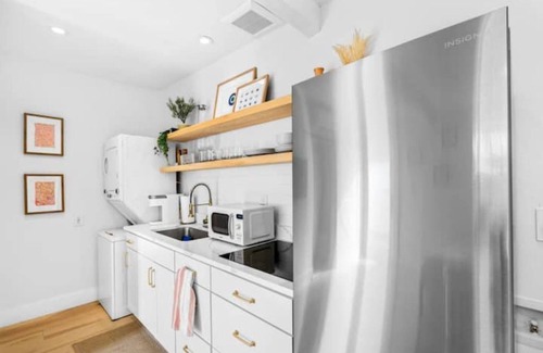 Ybor City Apartment | Newly renovated gorgeous guesthouse! Spacious and clean!
