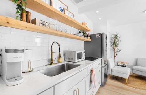 Ybor City Apartment | Newly renovated gorgeous guesthouse! Spacious and clean!