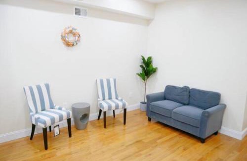 West Philadelphia House | Newly Renovated Guest Rooms near Transportation