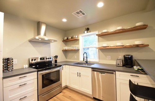 Stillwater House | Newly Renovated Hidden Gem