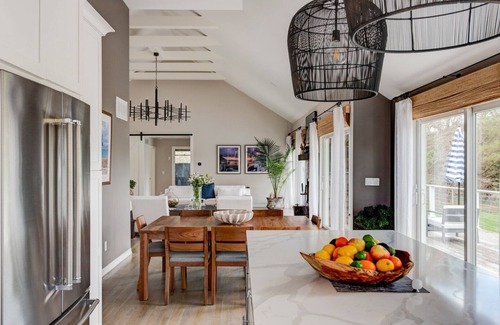 Shinnecock Hills House | Newly Renovated, Modern home with pool, cathedral ceilings, open-floor.