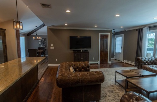 Clearwater Beach House | Newly Renovated. New Finishing, Solar Heated Pool on Half Acre, With.