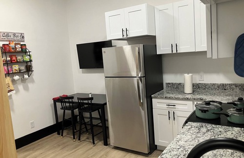 Somersworth Apartment | Newly Renovated Near Portsmouth! Wine ~ Parking ~ WiFi