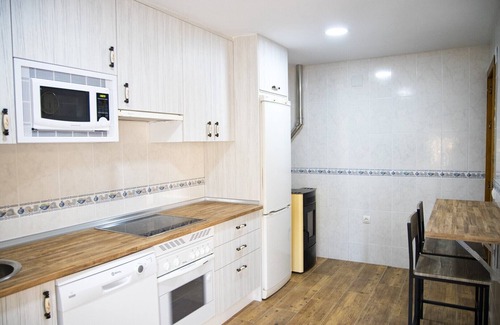 Sanchidrian Cottage | Newly renovated rural house, for 4-6 people
