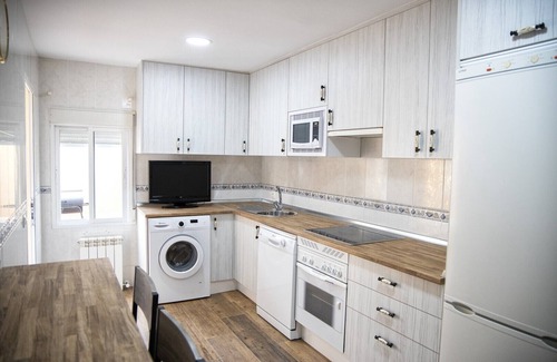Sanchidrian Cottage | Newly renovated rural house, for 4-6 people