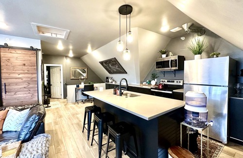 Detroit Apartment | Newly Renovated Stylish Loft - Prime Location!n