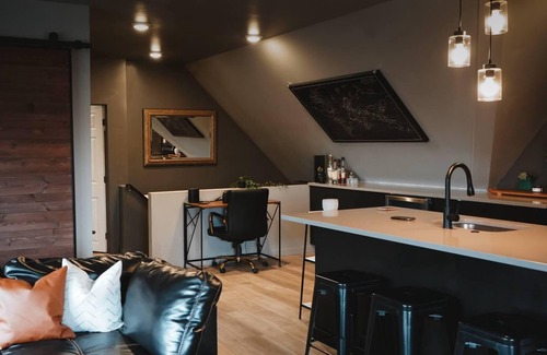 Detroit Apartment | Newly Renovated Stylish Loft - Prime Location!n