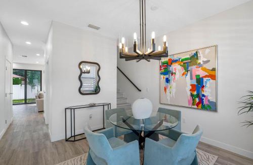 University House | Newly Renovated Tampa Townhouse Prime Location