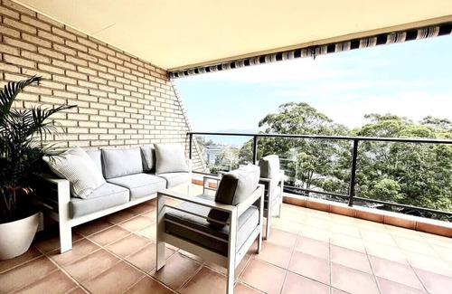 Gosford Apartment | Newly renovated top floor apartment with beautiful views and a pool to enjoy.