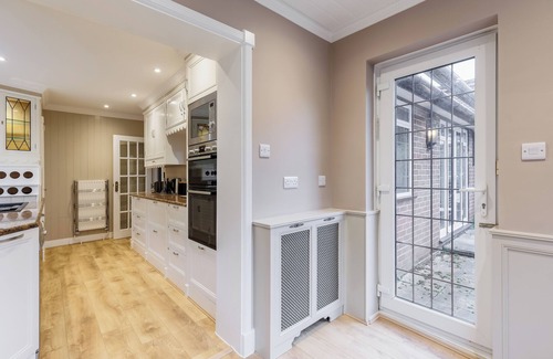 Boscombe House | Newly Renovated Traditional Family Home Near Beach