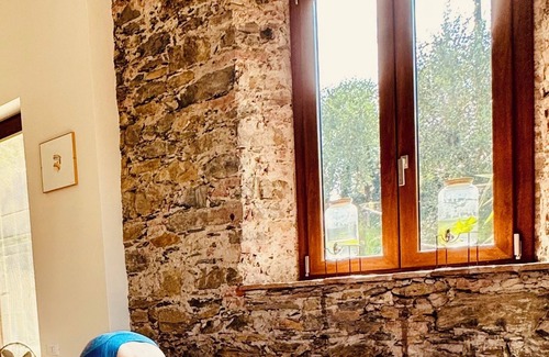 Aquilea Apartment | Newly Renovated Tuscan Home overlooking Vineyards