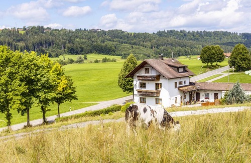 Obergunzburg Apartment | Newly renovated vacation apartment