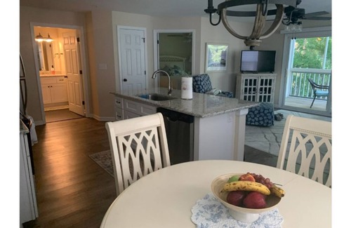 St. James Villa | Newly renovated Villas minutes from the beach and historic Southport