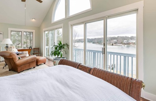 Arden-on-the-Severn House | Newly-renovated waterfront home with private pier and all the bells and whistles