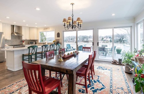 Arden-on-the-Severn House | Newly-renovated waterfront home with private pier and all the bells and whistles