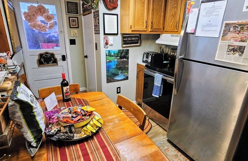 South End House | Newly Updated Cozy Home ~ Located Downtown, UVM, Hospital Includes 8 Bikes!