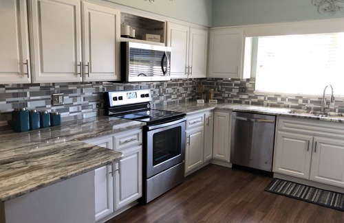 Summerfield House | Newly Updated Townhome Close to Villages on Lake Weir