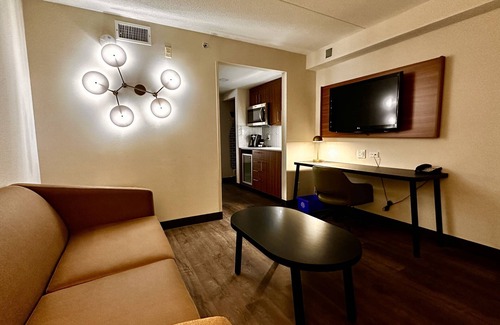 York Regional Municipality Hotel | Newmarket Hotel & Suites