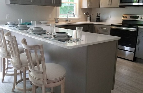 Easton's Point House | Newport area. Easton's Point Middletown. Walk to Beaches!
