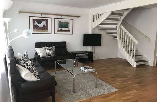Bastad Condo | Next door to Malen outdoor pools and the sea live own townhouse in Båstad