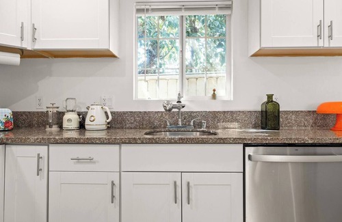 Atwater Village House | Next to Silverlake Hotspots - Gated, spacious, 3BD/2B Bungalow - private parking