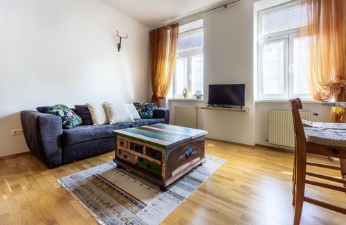 Nibelungen-Viertel Apartment | Next to Stadthalle & Westbahnhof