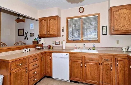 Northface House | NF35-Family Retreat! Hot tub! Game Room!