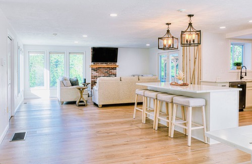 Meredith House | NH Lake Region 5BR—Family & Group Retreat