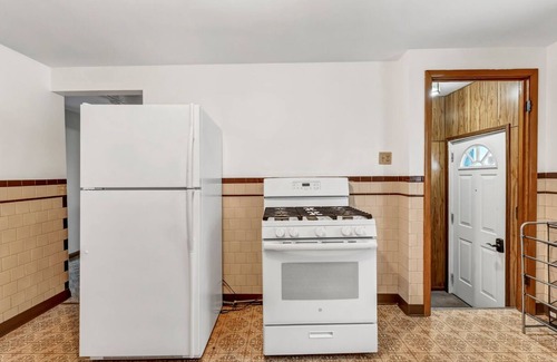 Cheektowaga House | Niagara Falls, Highmark, Buffalo Vacation House