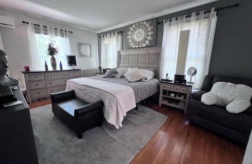 Youngstown House | Niagara River Estate