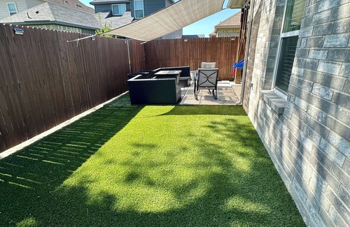 Grand Prairie House | Nice 2 BD/2 BA in Grand Prairie near DFW, AT&T & Epic