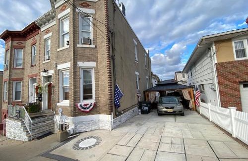 North Bergen Apartment | Nice 2 bedrooms, Massage Seat, close to New York, THE BEST CHOICES!