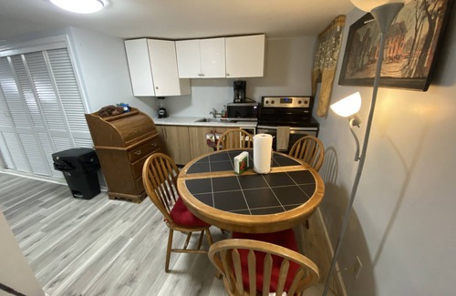 West New York House | Nice 2bedroom Apt with Patio Included to Enjoy