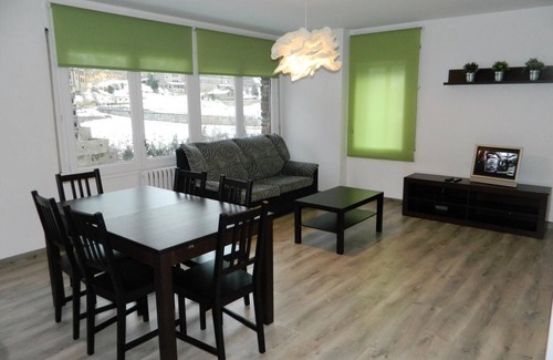 Incles Apartment | Nice 3 Bedroom Apartment for 6 people, Incles. C.PEP 3
