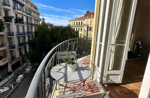 Thiers Apartment | Nice 56m² with balcony in rotunda near the sea