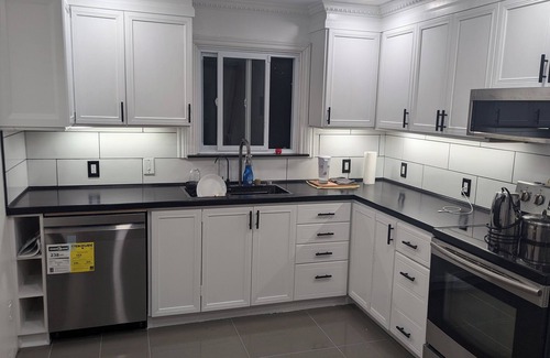 Bramalea House | Nice and Quiet Place close to Bramalea Center and Shopping Center.